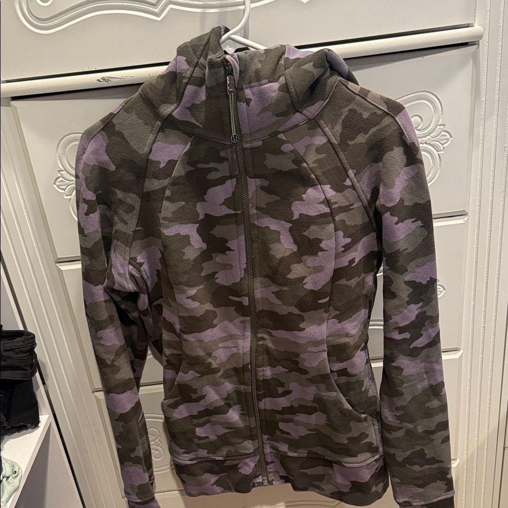 Lululemon Athletica Camouflage Hoodie in Green and Purple